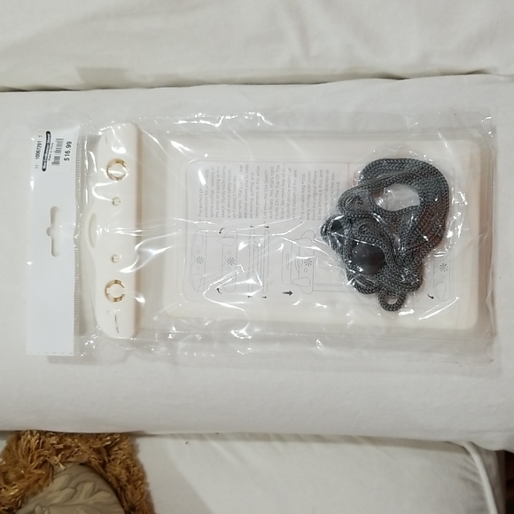 Floatie Water Defender Bag for Cell Phones - Picture 2 of 2